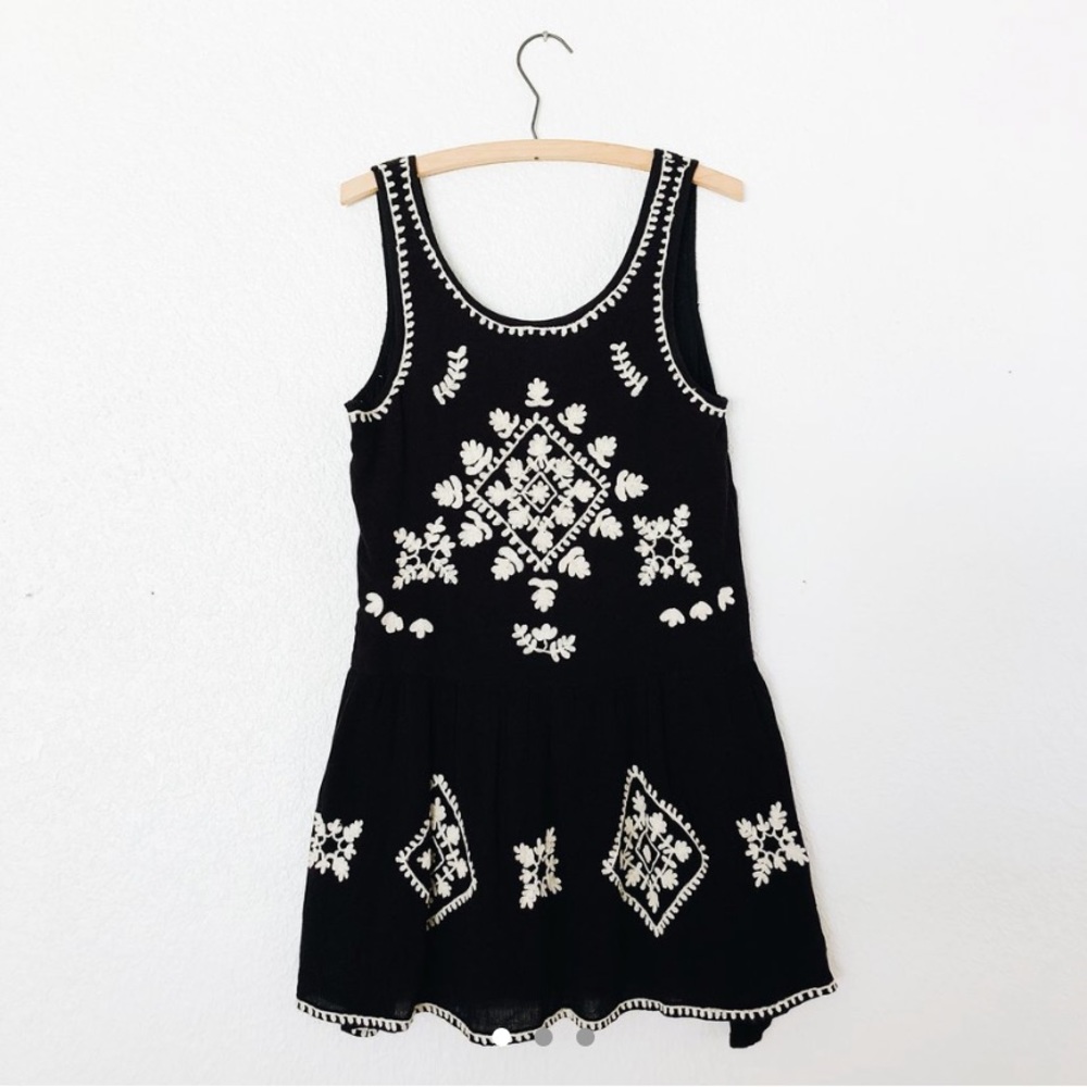 Embroidered Tunic Top